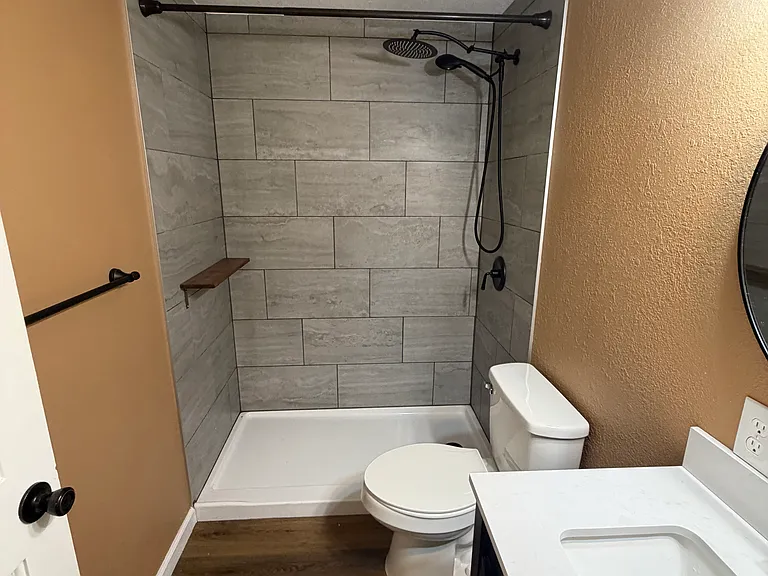 780 Excalibur St — Photo 42