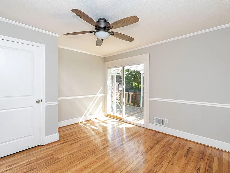 941 Evergreen Ave — Photo 19