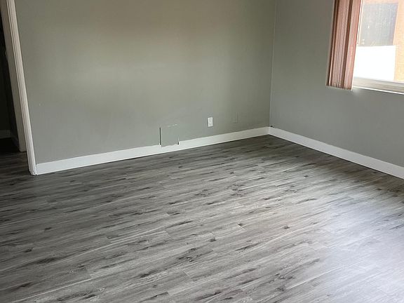 2nd image of 10901 Larch Ave APT 11