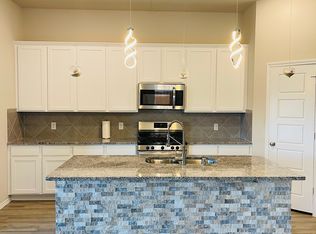 1202 Mare Stable Ct, Alvin, TX 77511