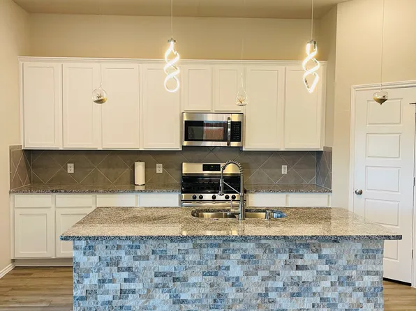 1202 Mare Stable Ct, Alvin, TX 77511
