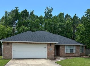 6905 Pinehurst Dr, Ocean Springs, MS 39564