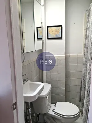 Rented by RES New York | media 24