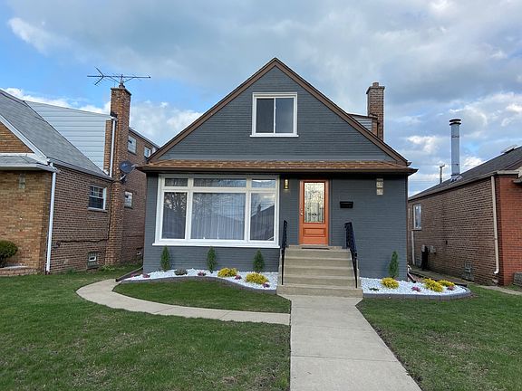 2nd image of 10813 S Avenue D