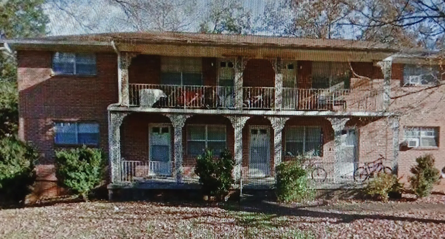 2 bed, $995 — Photo 1
