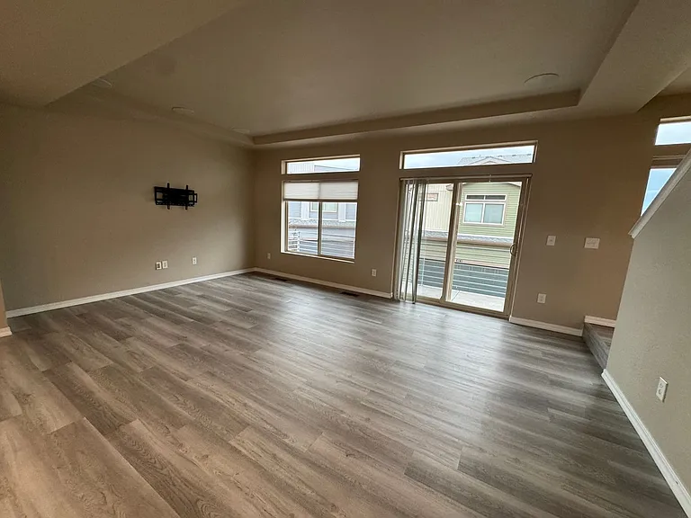 6153 Callan Dr — Photo 11