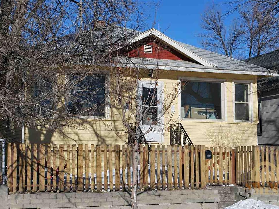 1st image of 209 E Chinook St