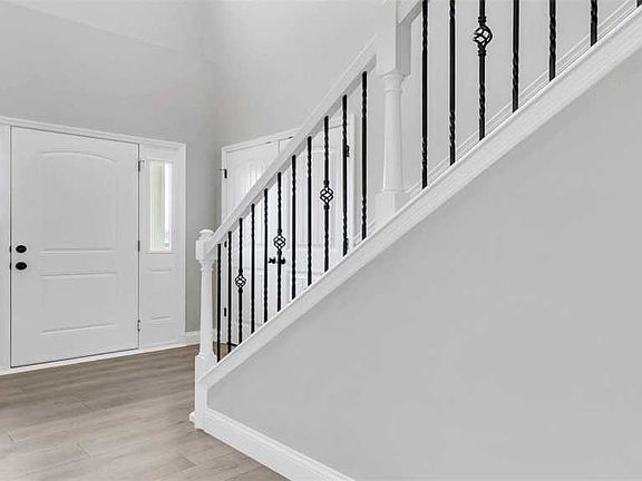 2nd image of 7 Arancio Ct