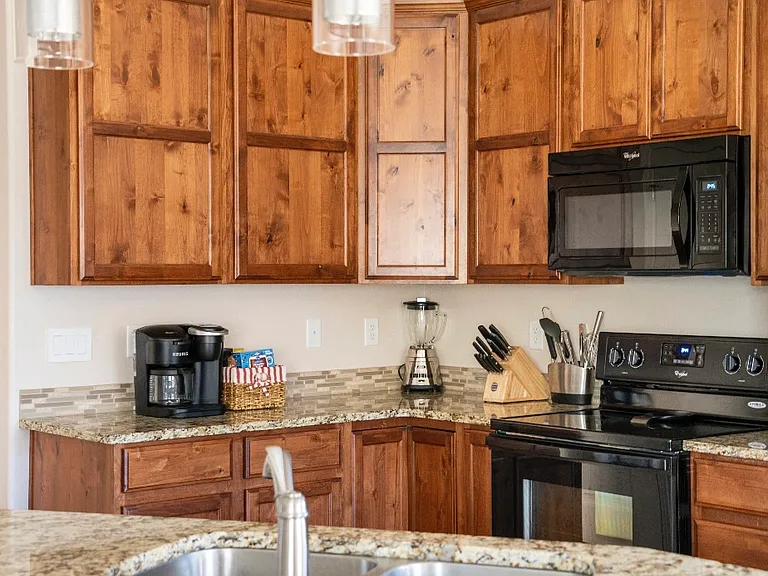 6306 W 14th Street Rd — Photo 15