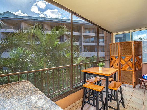 4th image of 30 Hauoli St APT 212
