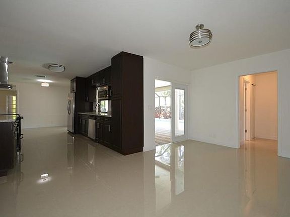 4th image of 8694 SW 51st Ct