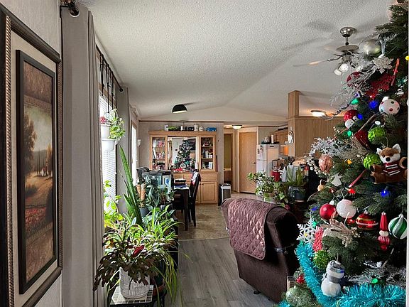 3rd image of 307 Spurline Ave