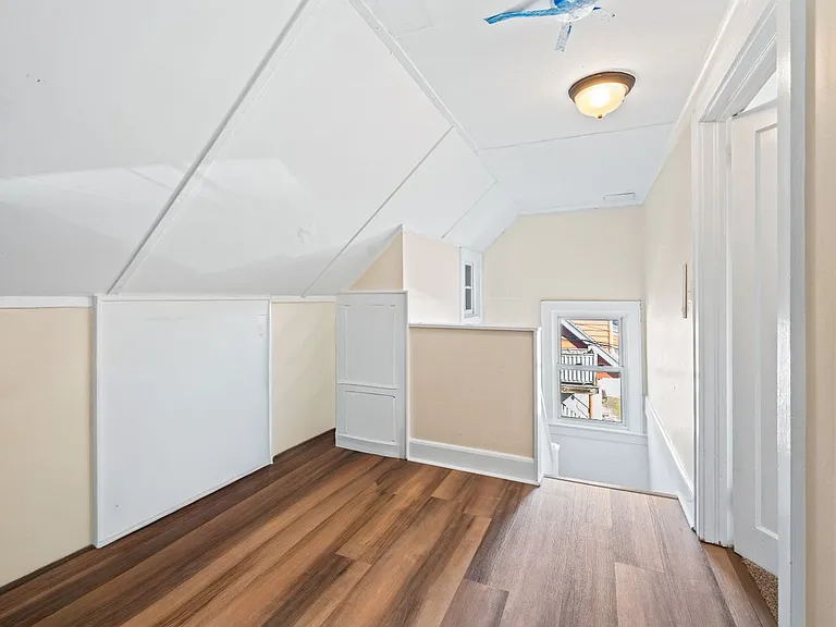 120B Little Pl #1 — Photo 11