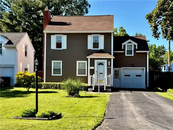 124 Gilbert Dr, Rochester, NY 14609