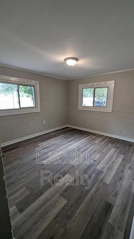 2 bed, 1.0 bath, 750 sqft, $1,100 — Photo 2