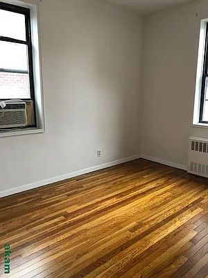 Rented by Akam Sales and Brokerage | media 9