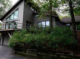 76 Ski Hill Pl, Ogden Dunes, IN 46368