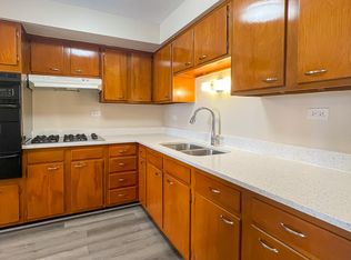 4331 N Kedvale Ave APT 203, Chicago, IL 60641