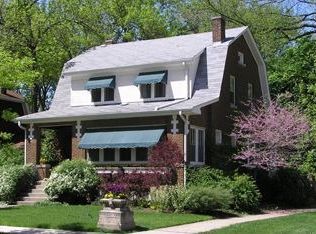 1047 N Grove Ave, Oak Park, IL