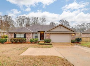 1068 Brownlee Rd, Calhoun, LA 71225