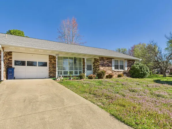 1109 Meadowbrook Dr, Mountain Home, AR 72653