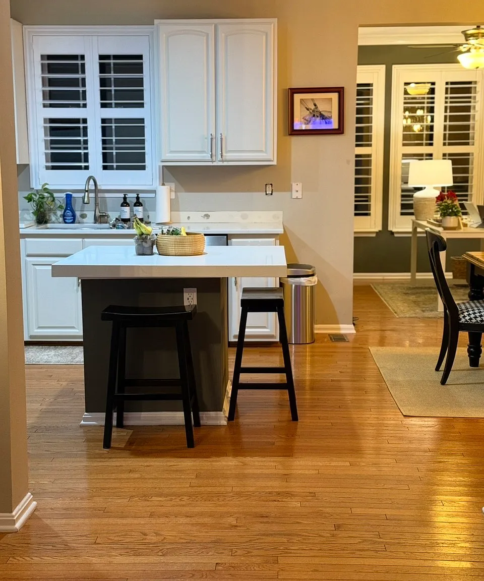 3 bed, 2.5 bath, 2594 sqft, $3,300 — Photo 3