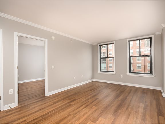 4th image of 616 E St NW #810