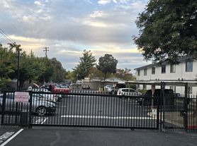 Glen Cole Apartments