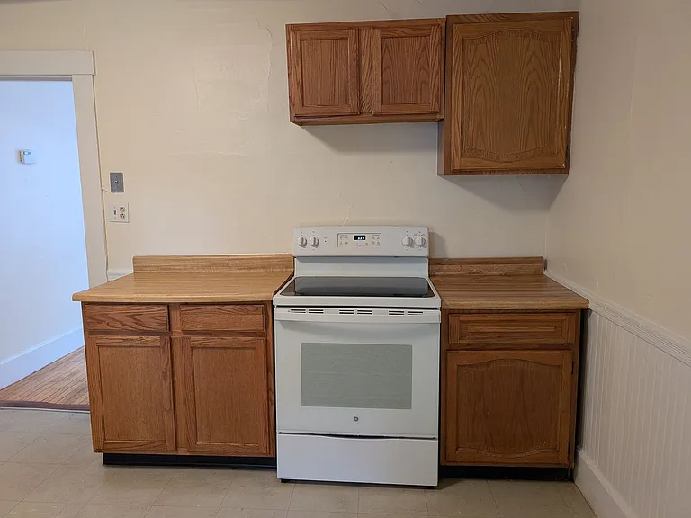 404 S Main St — Photo 3