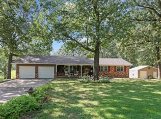 13660 Kentwood Ln, Neosho, MO 64850