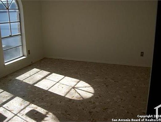 3rd image of 5205 Swann Ln