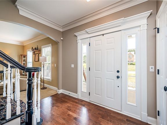 3rd image of 6630 Pheasant Run Dr