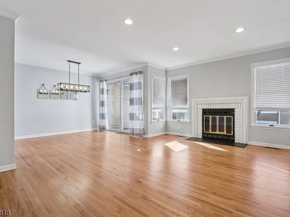 13 Eton Ct, Bedminster, NJ 07921