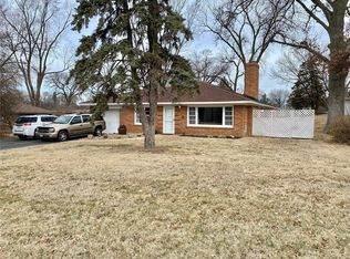 4105 Banks Rd, Saint Ann, MO 63074