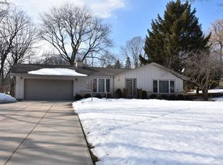 1335 Mierow Ln, Brookfield, WI 53045