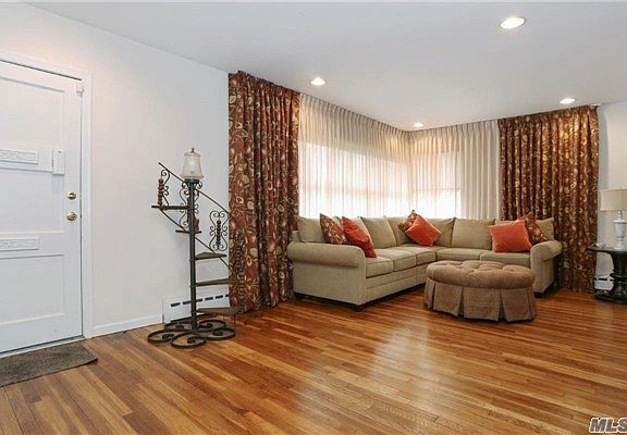 3rd image of 1477 Prospect Ave