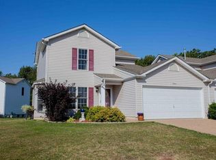 1064 Chesterfield Dr, Wentzville, MO 63385