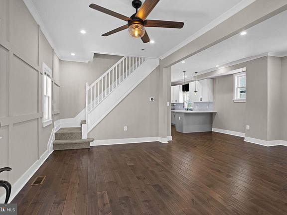 2nd image of 7 Dunbar Ave