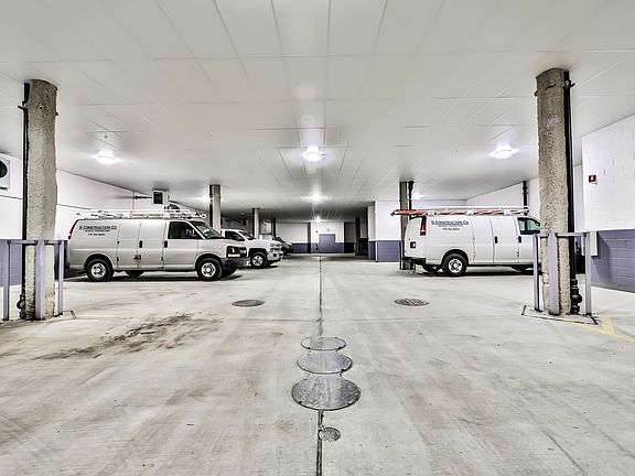 3rd image of 2353 W Wabansia Ave #206