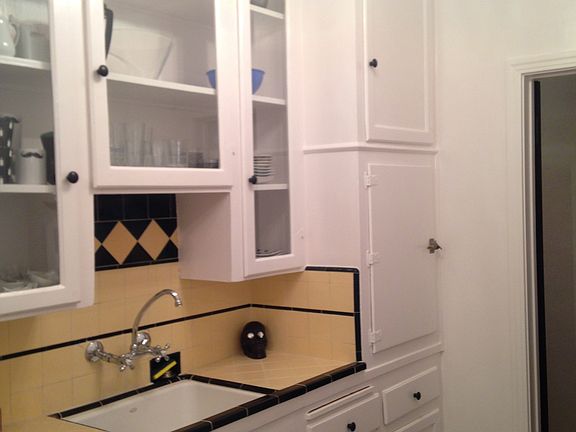 2nd image of 655 S Dunsmuir Ave APT 201
