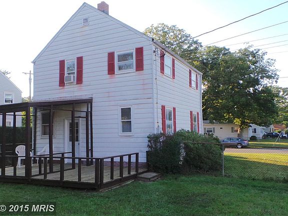 Large level lot w/view of side and back of house