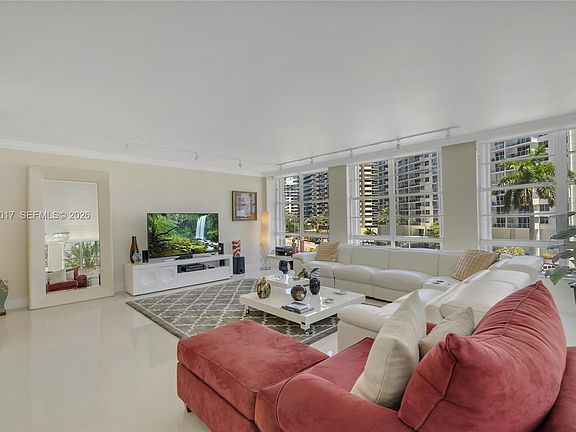 5th image of 5660 Collins Ave APT 4B