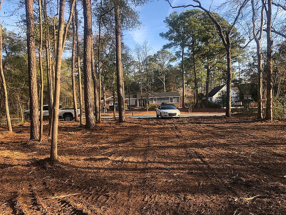 1st image of 51 Pinewood Dr