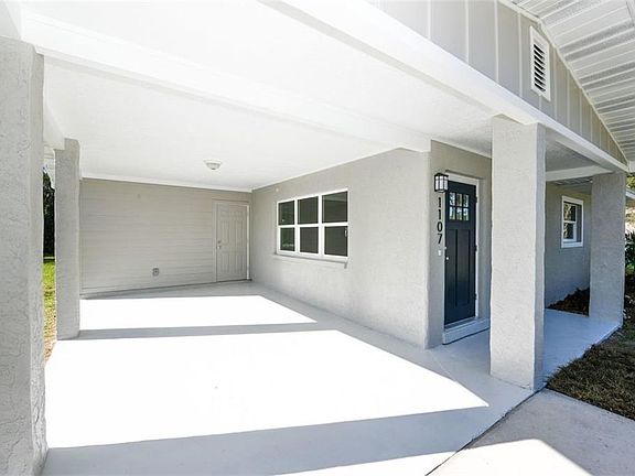 3rd image of 1107 25th Ave W