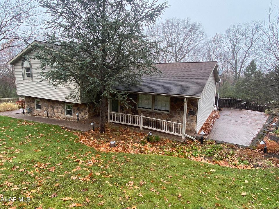 1st image of 1016 S Carlisle Ln