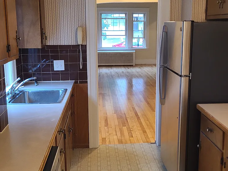 60 Richmond Ave #1 — Photo 12