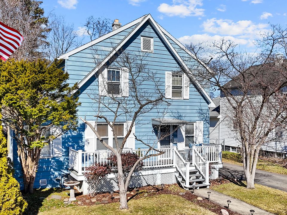 1st image of 627 Wilma St