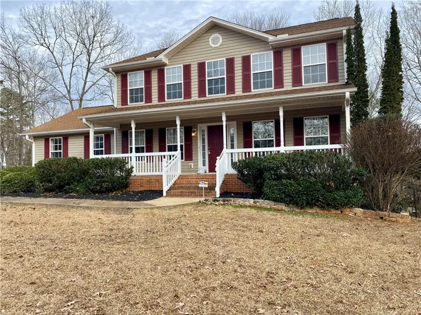 107 Indian Ridge Dr, Laurens, SC 29360