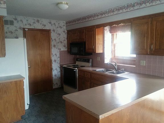 5th image of 2731 N 103rd St