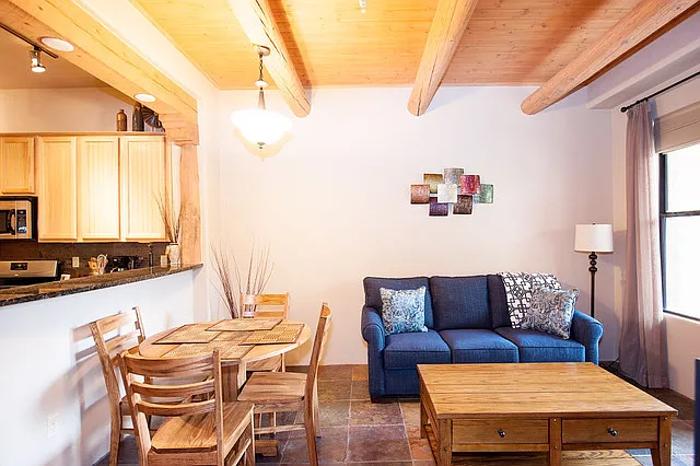 Gorgeous Ground Level Condo at The Alameda — Photo 2